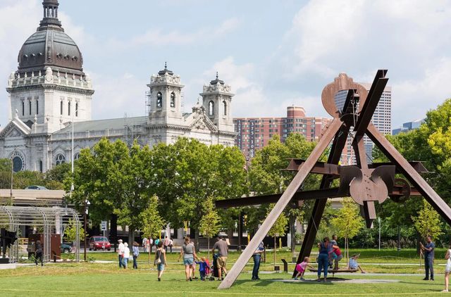 821 Douglas Avenue 104, Minneapolis, MN 55403