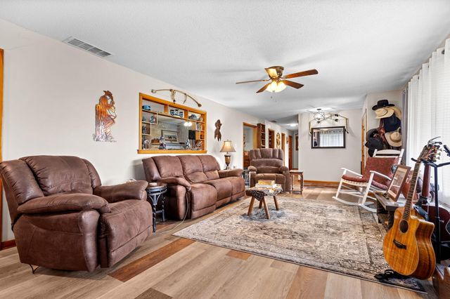 150 Jim Linegar Lane, Branson West, MO 65737