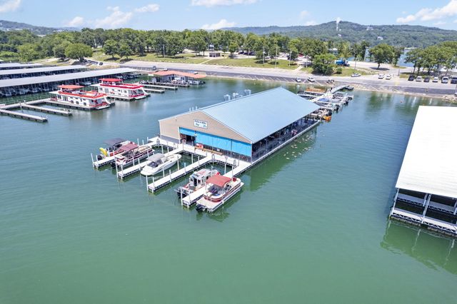 150 Jim Linegar Lane, Branson West, MO 65737