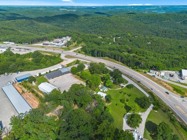 150 Jim Linegar Lane, Branson West, MO 65737