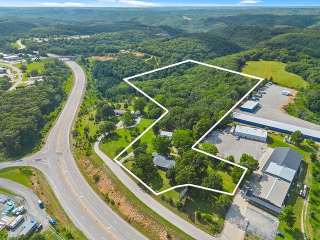 150 Jim Linegar Lane, Branson West, MO 65737