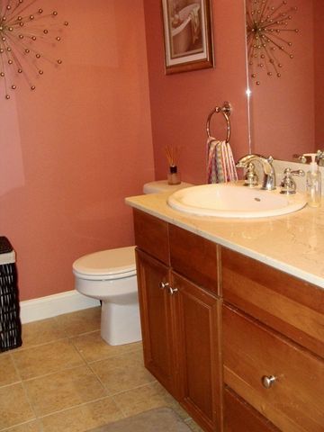 350 Greene St 403, North Andover, MA 01845