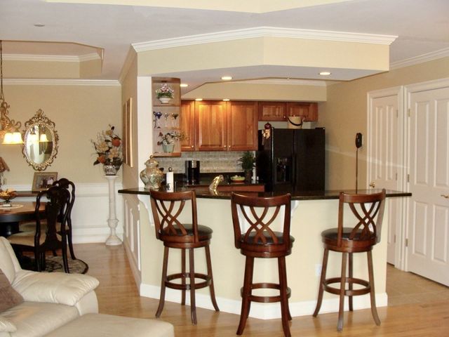 350 Greene St 403, North Andover, MA 01845