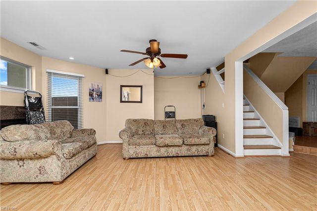 63 Waters Edge CIR, Hampton, VA 23669