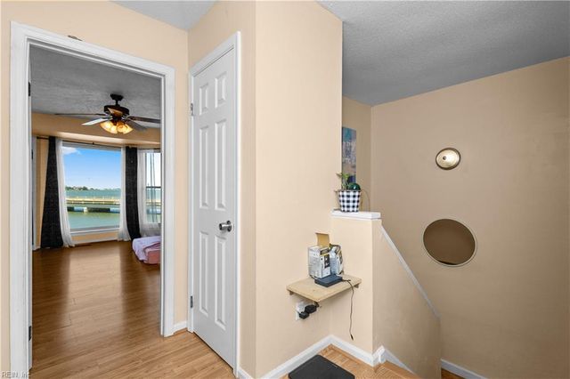 63 Waters Edge CIR, Hampton, VA 23669