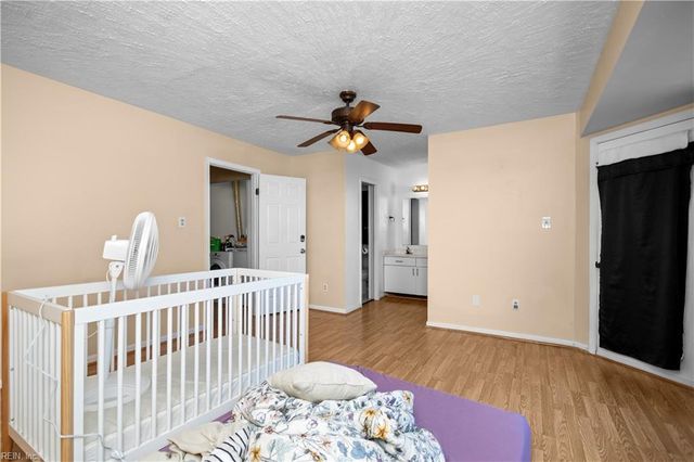 63 Waters Edge CIR, Hampton, VA 23669