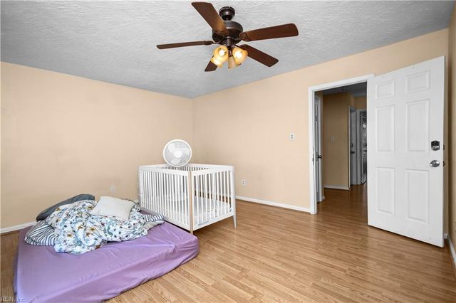 63 Waters Edge CIR, Hampton, VA 23669