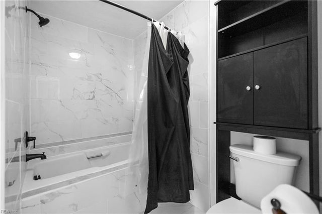 63 Waters Edge CIR, Hampton, VA 23669