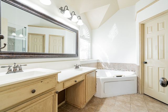 1875 Crestlake Drive, Rockwall, TX 75087