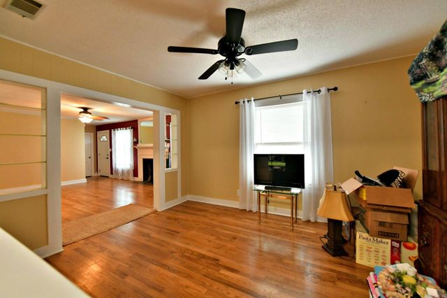 1311 Reeves Ave, Mena, AR 71953