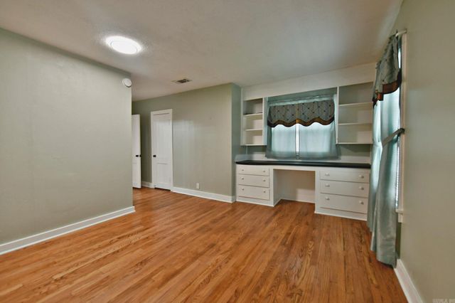 1311 Reeves Ave, Mena, AR 71953