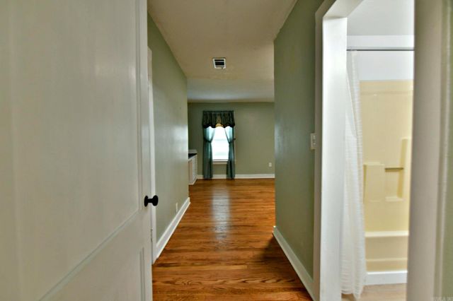 1311 Reeves Ave, Mena, AR 71953