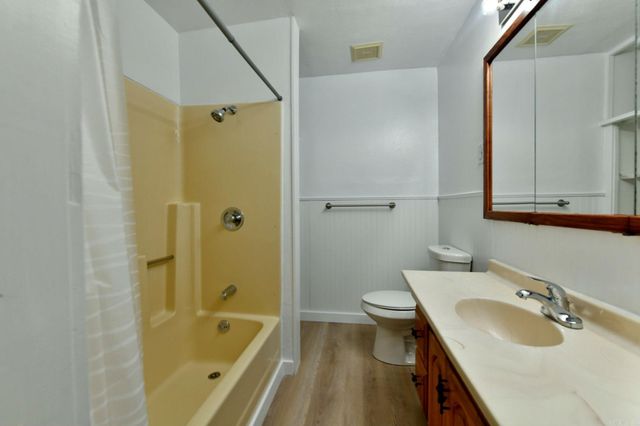 1311 Reeves Ave, Mena, AR 71953