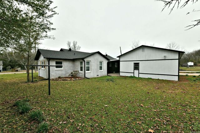 1311 Reeves Ave, Mena, AR 71953