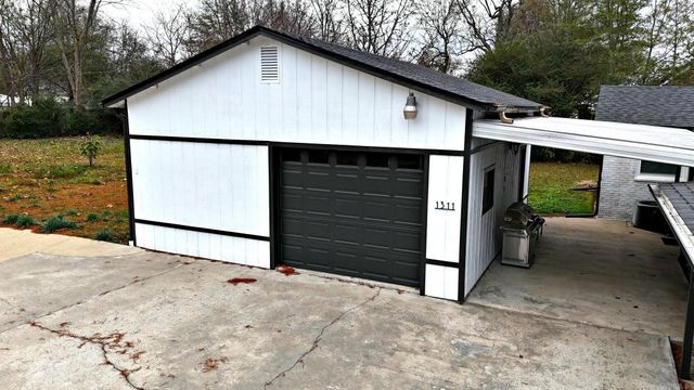 1311 Reeves Ave, Mena, AR 71953