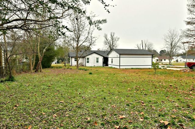 1311 Reeves Ave, Mena, AR 71953