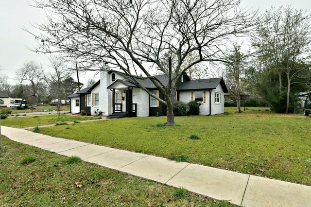 1311 Reeves Ave, Mena, AR 71953