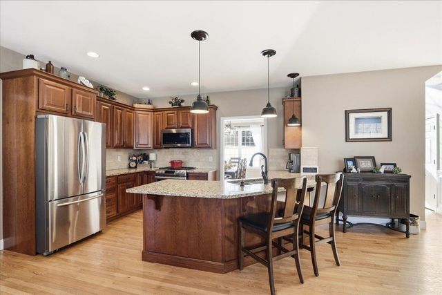 59 Post Road, Hooksett, NH 03106