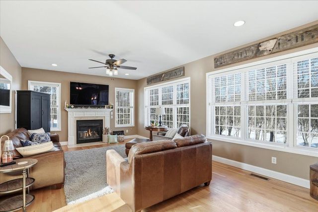 59 Post Road, Hooksett, NH 03106