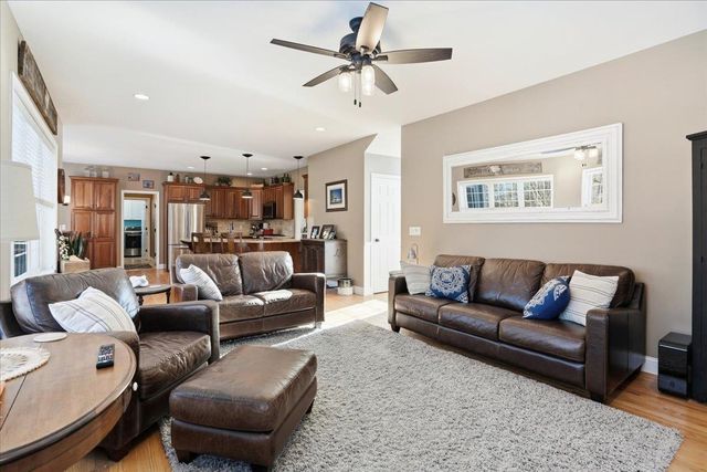 59 Post Road, Hooksett, NH 03106