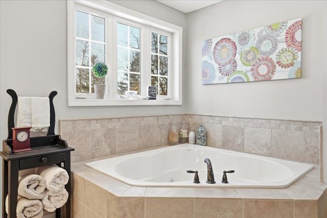 59 Post Road, Hooksett, NH 03106