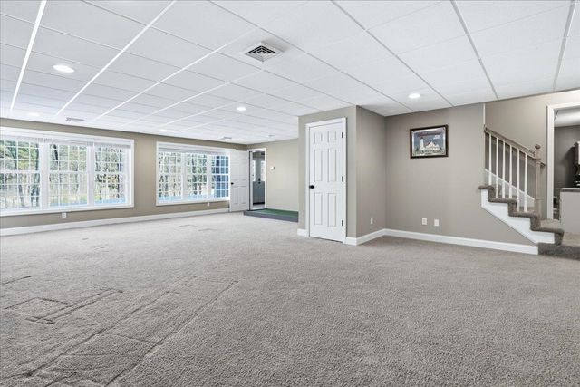 59 Post Road, Hooksett, NH 03106