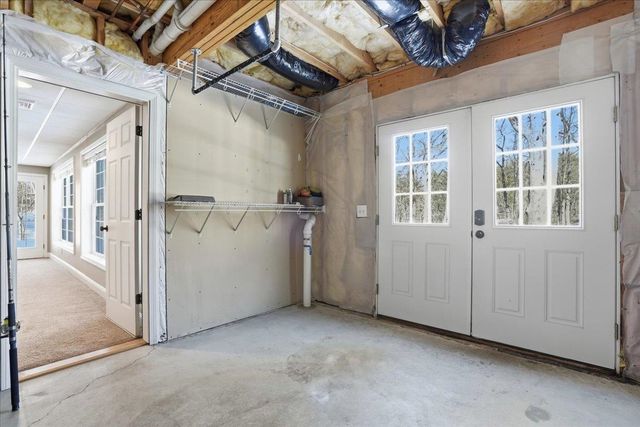 59 Post Road, Hooksett, NH 03106