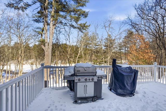 59 Post Road, Hooksett, NH 03106