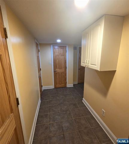 7-20 Fern Street, Fair Lawn, NJ 07410