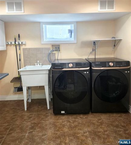 7-20 Fern Street, Fair Lawn, NJ 07410
