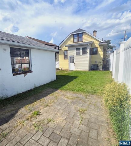 7-20 Fern Street, Fair Lawn, NJ 07410