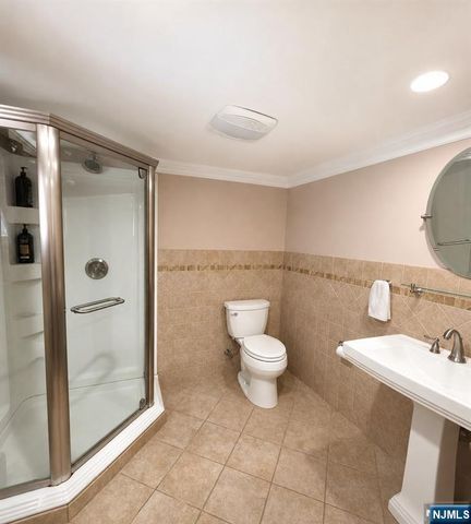 7-20 Fern Street, Fair Lawn, NJ 07410