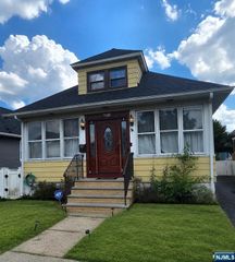7-20 Fern Street, Fair Lawn, NJ 07410
