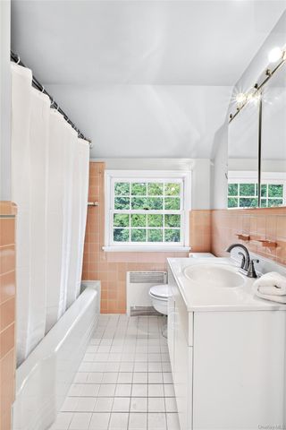 10 Ridge Drive, Port Washington, NY 11050