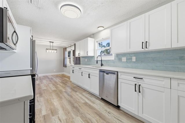 7198 121ST WAY, Seminole, FL 33772