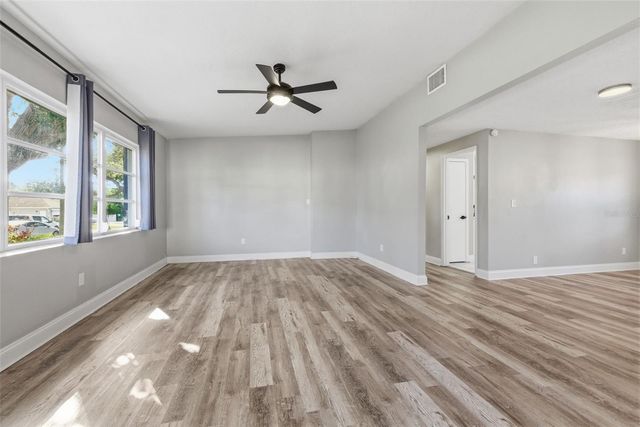 7198 121ST WAY, Seminole, FL 33772