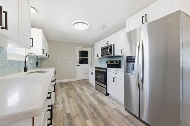 7198 121ST WAY, Seminole, FL 33772