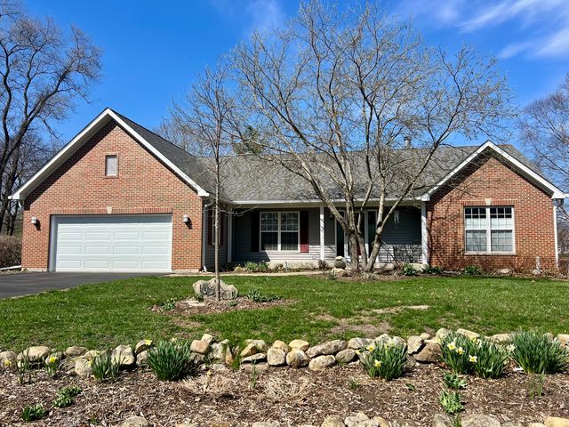 103 Tulip Circle, Island Lake, IL 60042