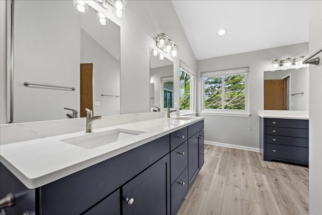 103 Tulip Circle, Island Lake, IL 60042