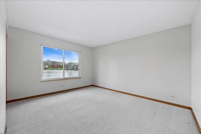 103 Tulip Circle, Island Lake, IL 60042