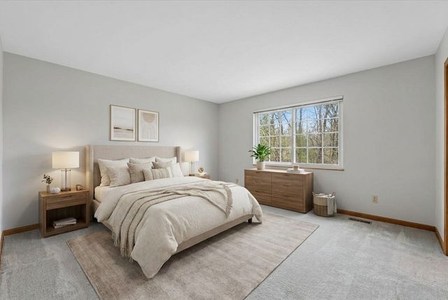 103 Tulip Circle, Island Lake, IL 60042