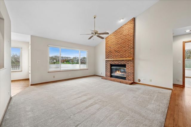 103 Tulip Circle, Island Lake, IL 60042