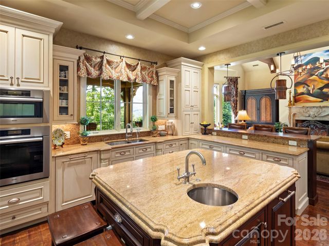 5 Rock Vista Way, Arden, NC 28704