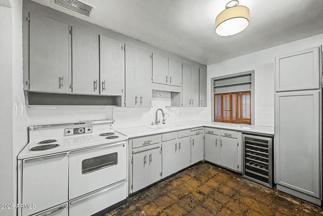 2028 E GRANADA Road, Phoenix, AZ 85006