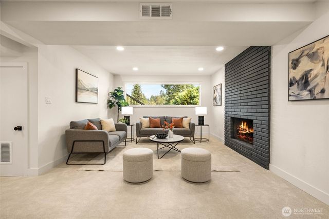 18212 72nd Avenue W, Edmonds, WA 98026