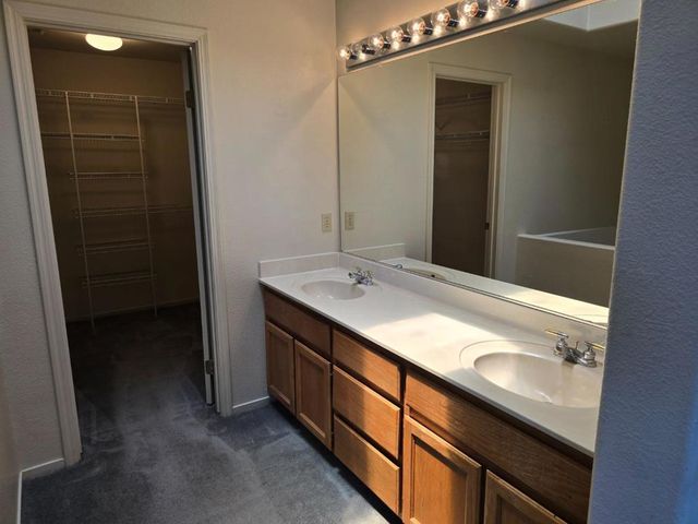 1204 Pickford Way, Salinas, CA 93906