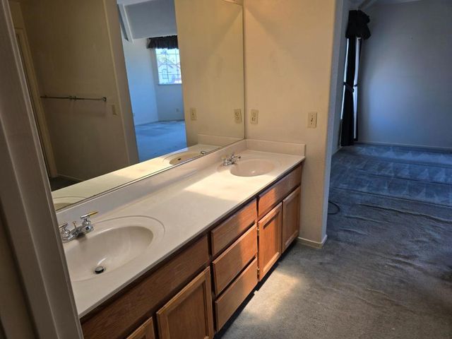 1204 Pickford Way, Salinas, CA 93906