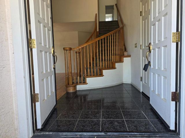 1204 Pickford Way, Salinas, CA 93906