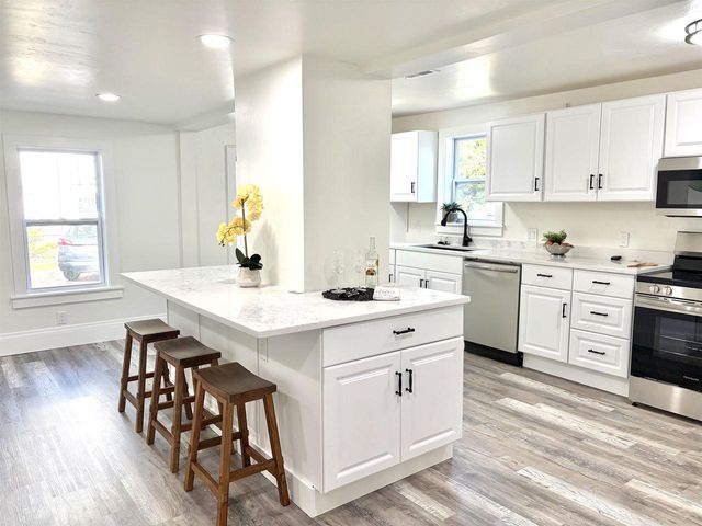 406 W 5TH STREET, Appleton, WI 54911