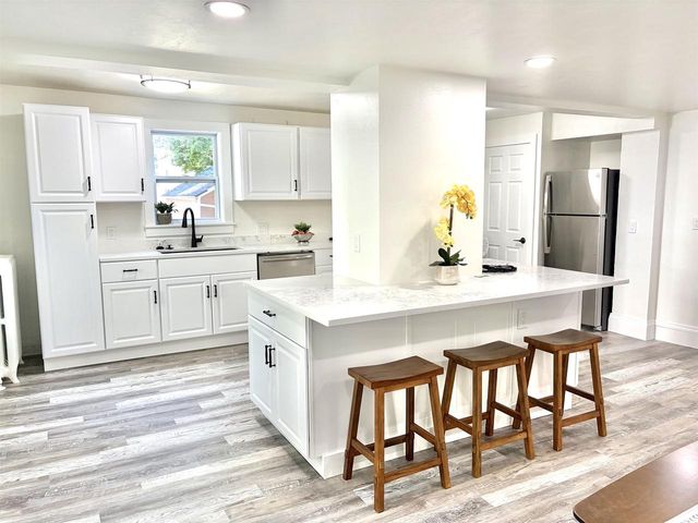 406 W 5TH STREET, Appleton, WI 54911